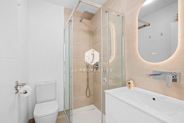 Resale - Apartment / flat -
San Miguel de Salinas - Inland