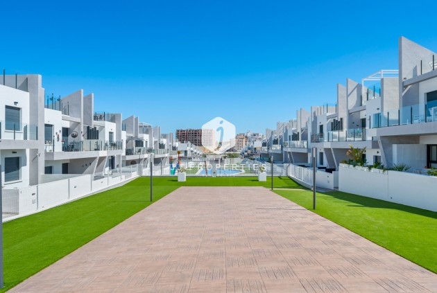 Resale - Apartment / flat -
San Miguel de Salinas - Inland