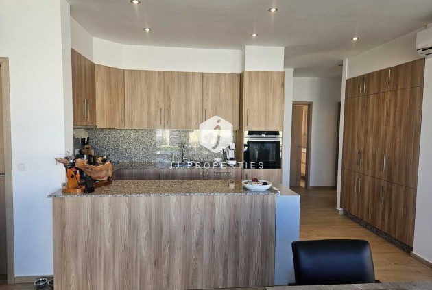 Resale - Villa -
Torrevieja - Costa Blanca