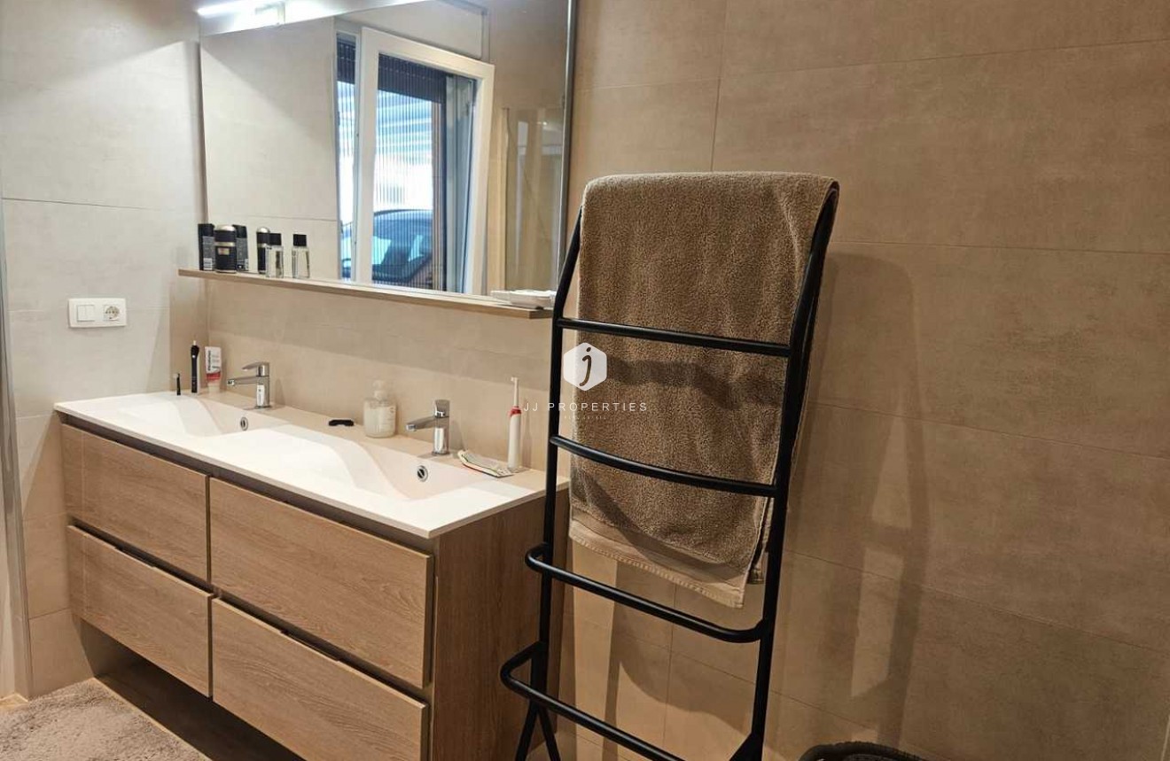 Resale - Villa -
Torrevieja - Costa Blanca