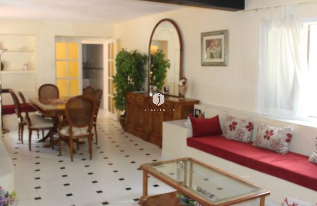 Aus zweiter Hand - Villa -
Cabo Roig - Costa Blanca