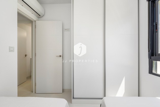 Resale - Apartment / flat -
San Miguel de Salinas - Inland