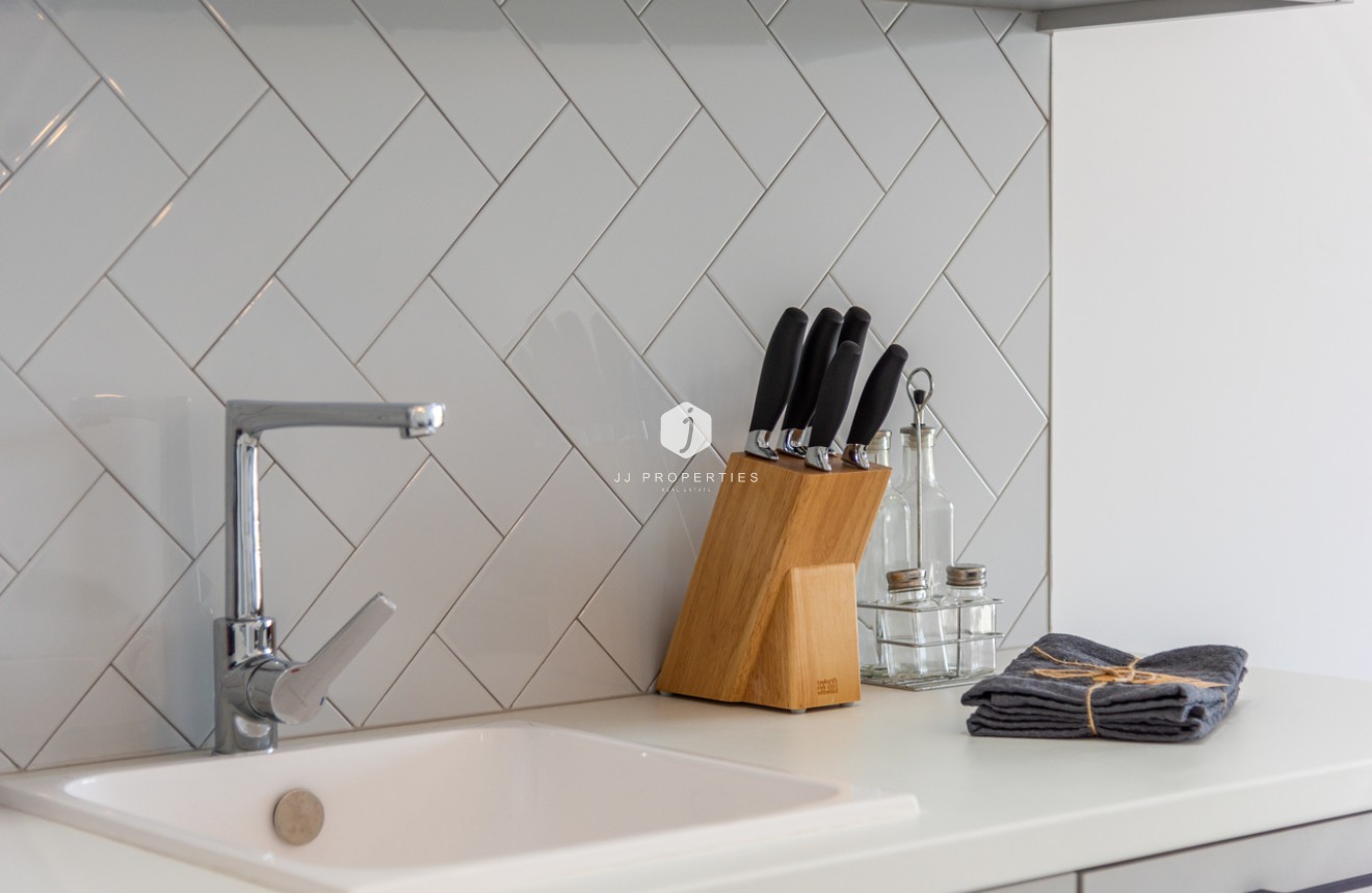 Z drugiej ręki - Mieszkanie w bloku -
San Miguel de Salinas - Inland