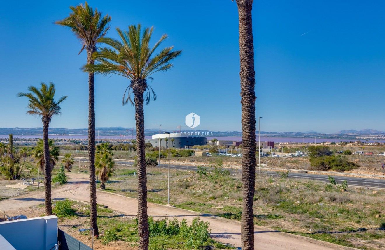 Obra nueva - Villa -
Torrevieja - Sector 25