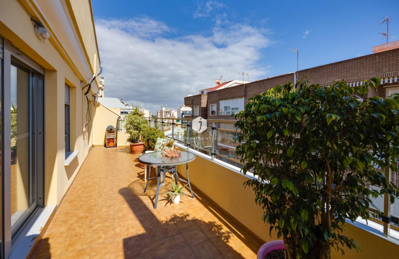 Resale - Penthouse -
Torrevieja - Centro