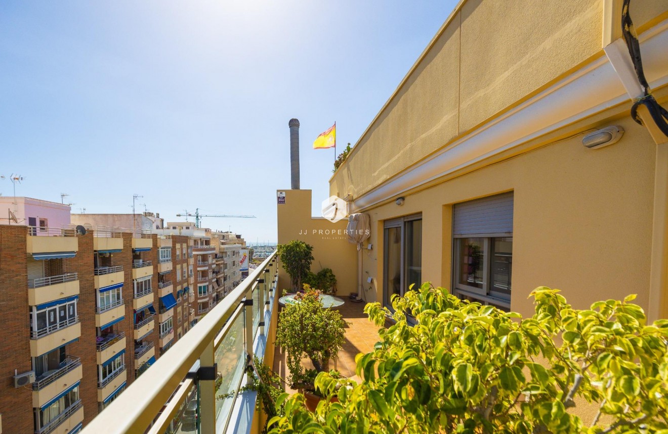 Resale - Penthouse -
Torrevieja - Centro