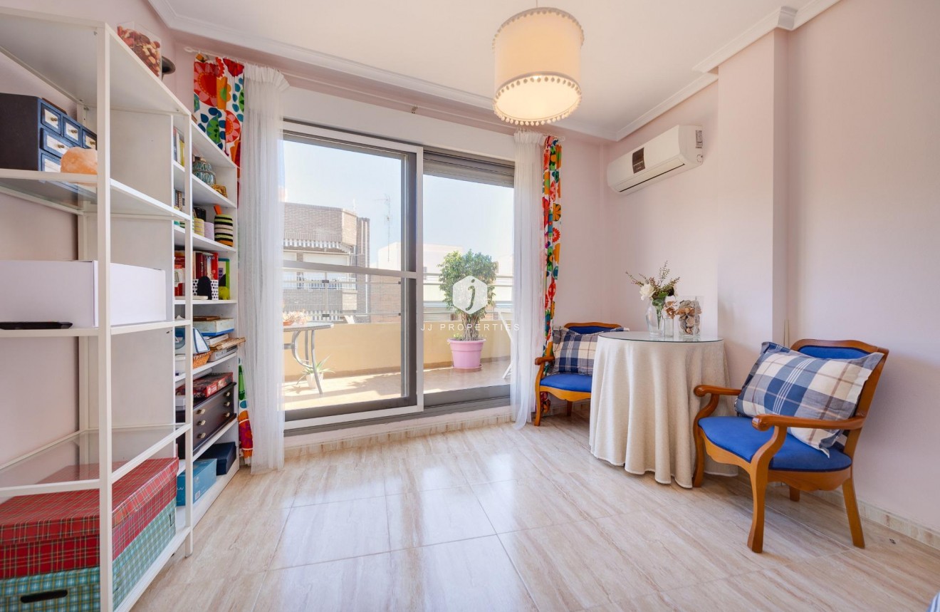 Resale - Penthouse -
Torrevieja - Centro