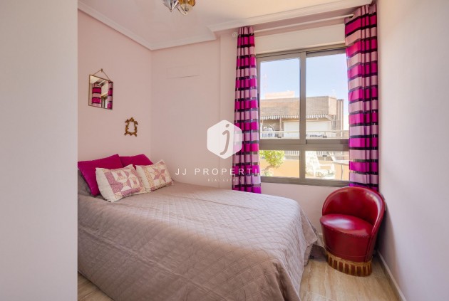 Resale - Penthouse -
Torrevieja - Centro