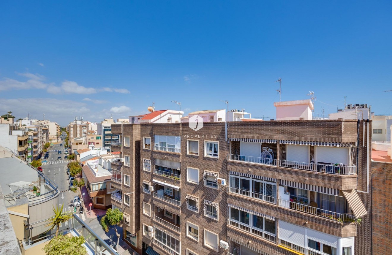 Resale - Penthouse -
Torrevieja - Centro