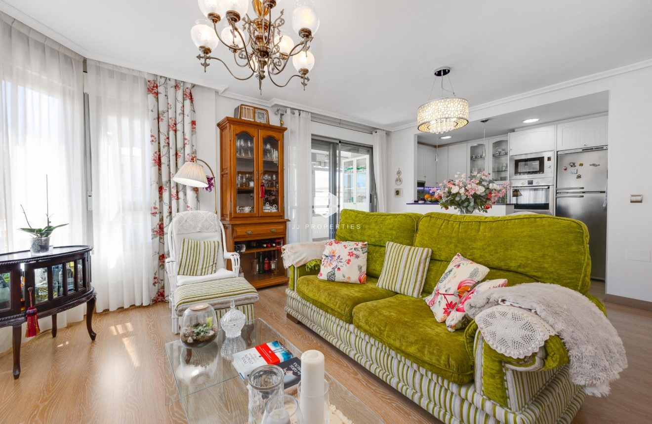 Z drugiej ręki - Daszek -
Torrevieja - Centro