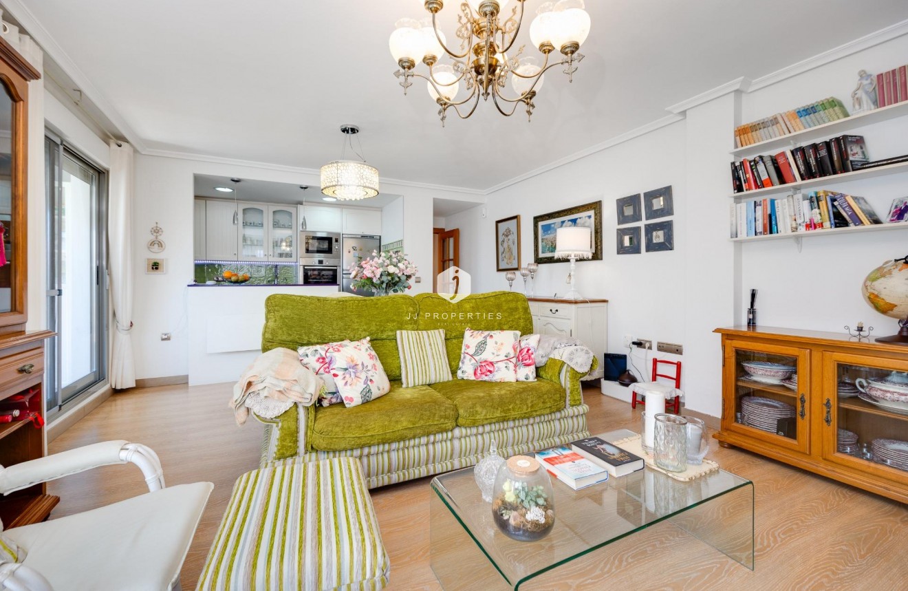 Z drugiej ręki - Daszek -
Torrevieja - Centro