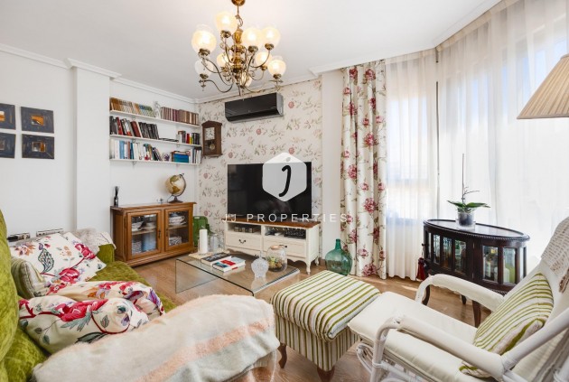 Z drugiej ręki - Daszek -
Torrevieja - Centro