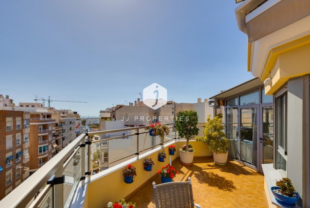 Z drugiej ręki - Daszek -
Torrevieja - Centro