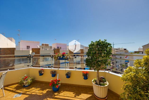 Z drugiej ręki - Daszek -
Torrevieja - Centro