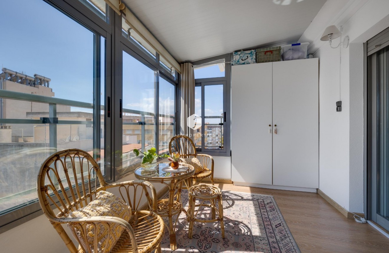 Z drugiej ręki - Daszek -
Torrevieja - Centro