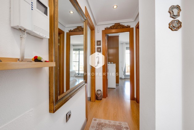 Z drugiej ręki - Daszek -
Torrevieja - Centro