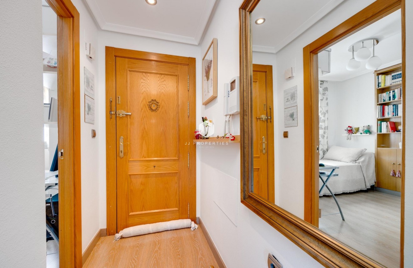 Z drugiej ręki - Daszek -
Torrevieja - Centro