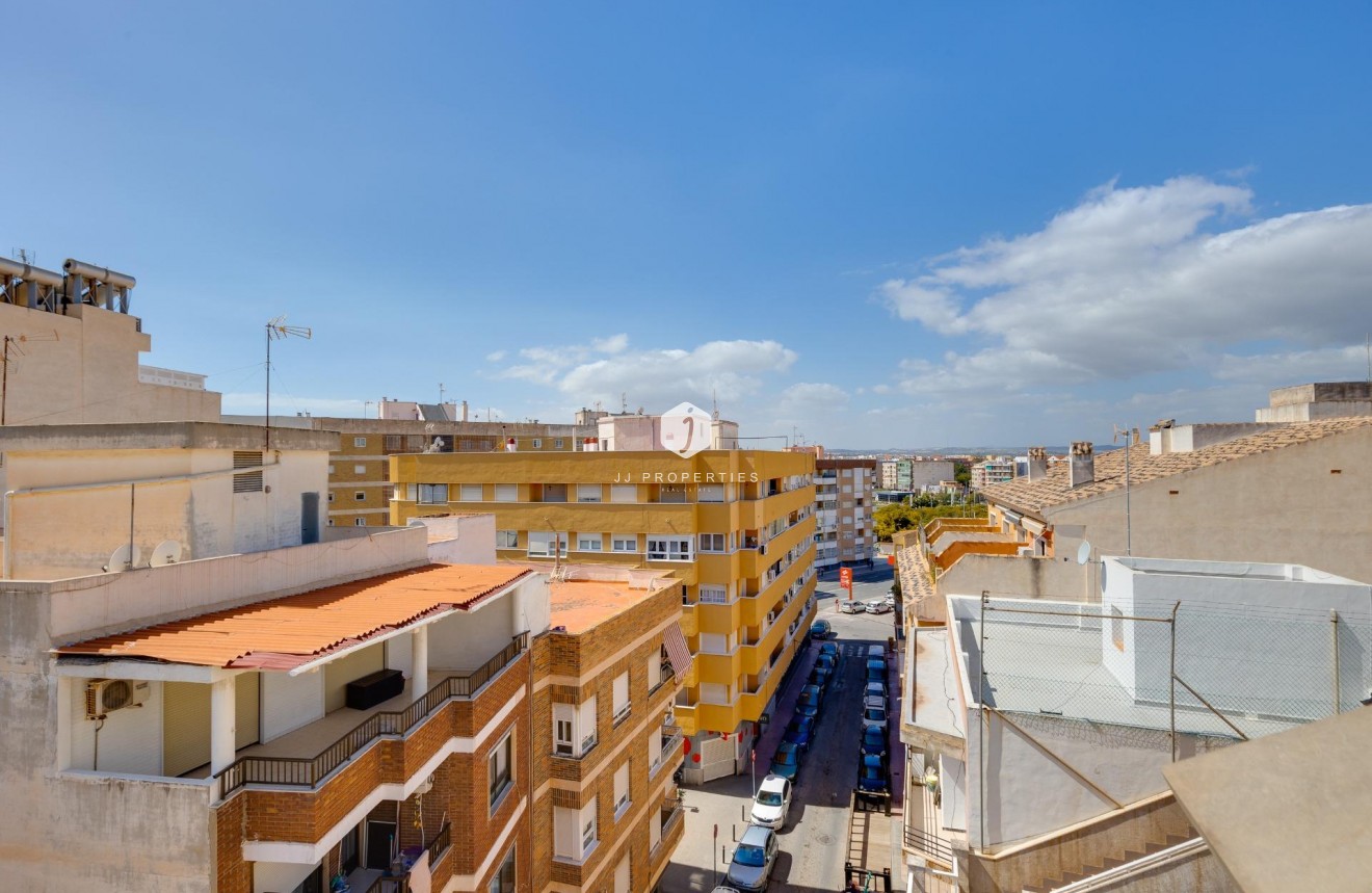 Z drugiej ręki - Daszek -
Torrevieja - Centro