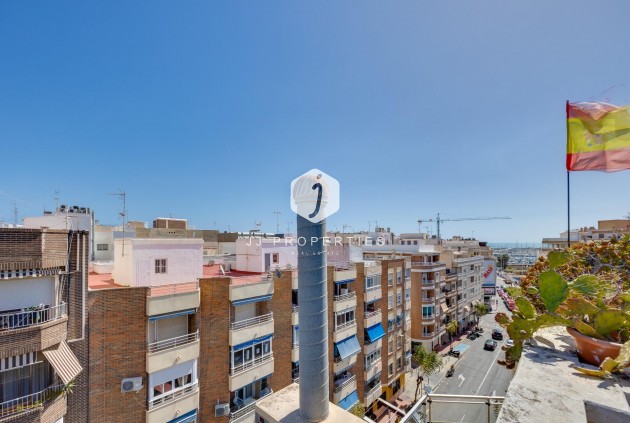 Z drugiej ręki - Daszek -
Torrevieja - Centro