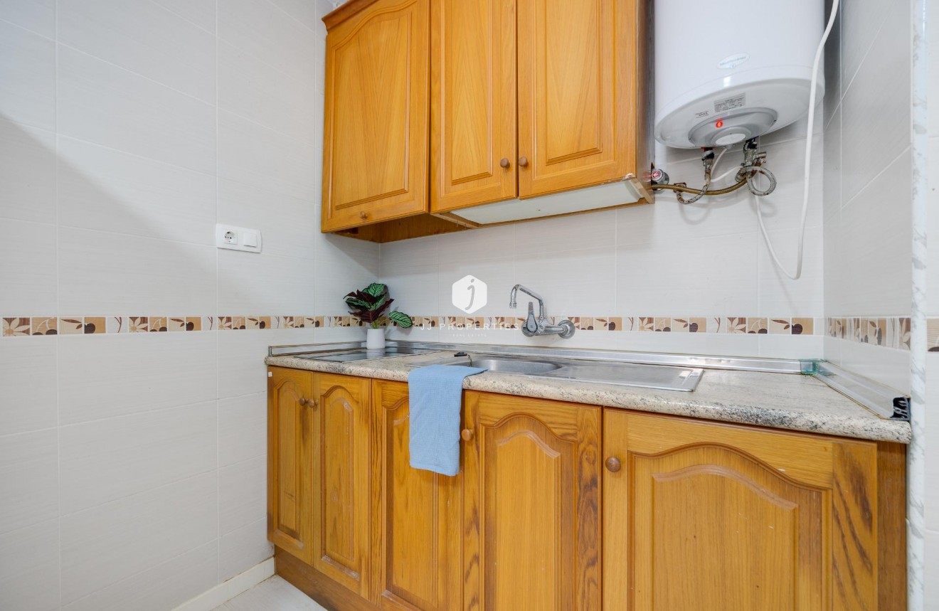 Z drugiej ręki - Mieszkanie w bloku -
Torrevieja - Cabo cervera