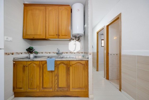 Z drugiej ręki - Mieszkanie w bloku -
Torrevieja - Cabo cervera