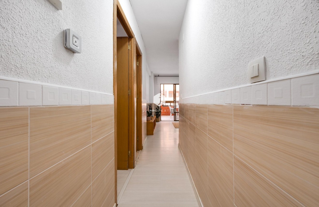 Z drugiej ręki - Mieszkanie w bloku -
Torrevieja - Cabo cervera