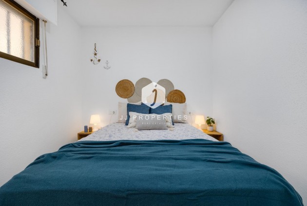 Z drugiej ręki - Mieszkanie w bloku -
Torrevieja - Cabo cervera