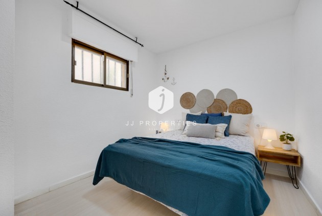 Z drugiej ręki - Mieszkanie w bloku -
Torrevieja - Cabo cervera