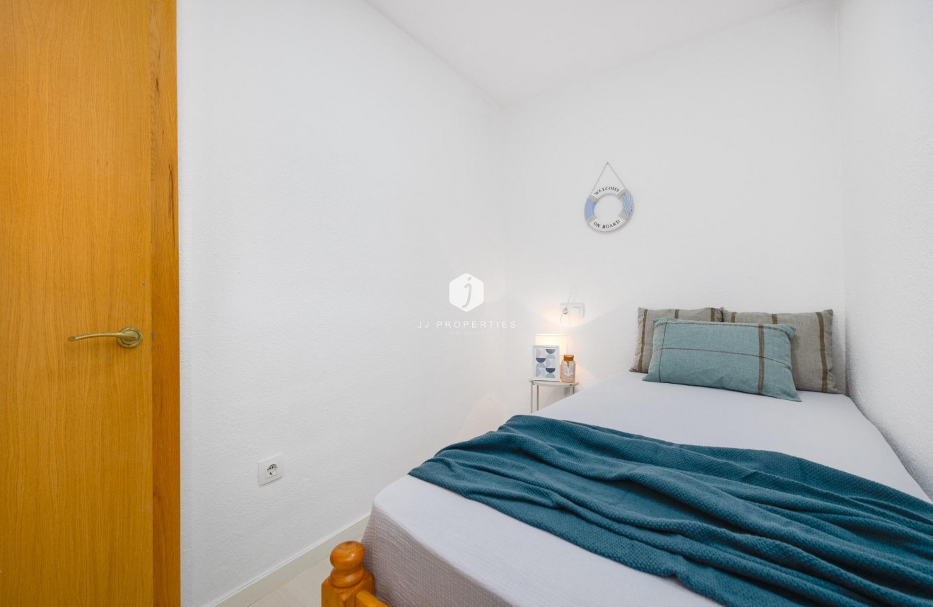 Z drugiej ręki - Mieszkanie w bloku -
Torrevieja - Cabo cervera