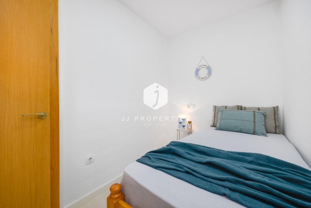 Z drugiej ręki - Mieszkanie w bloku -
Torrevieja - Cabo cervera