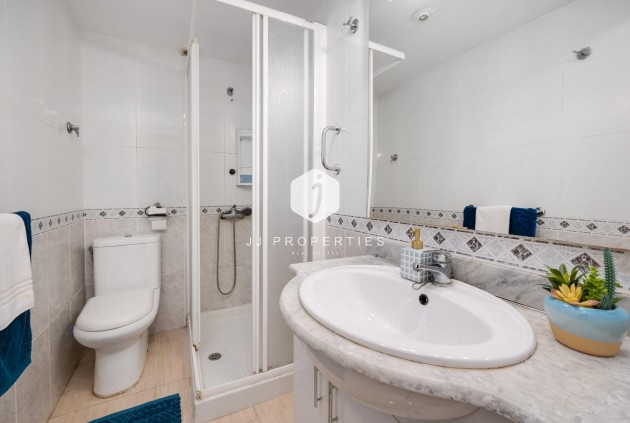 Z drugiej ręki - Mieszkanie w bloku -
Torrevieja - Cabo cervera