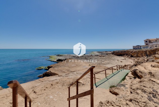 Z drugiej ręki - Mieszkanie w bloku -
Torrevieja - Cabo cervera