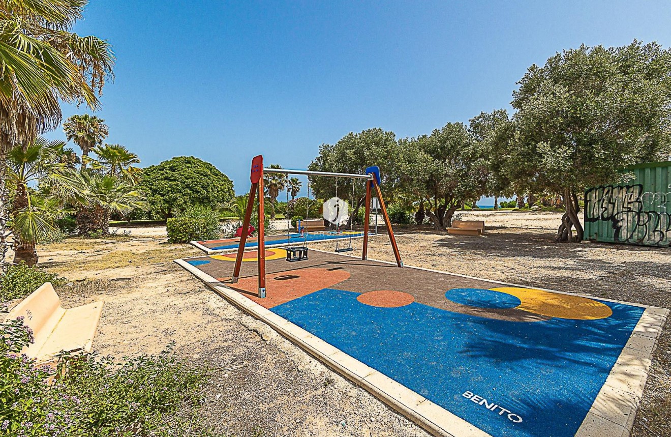 Z drugiej ręki - Mieszkanie w bloku -
Torrevieja - Cabo cervera