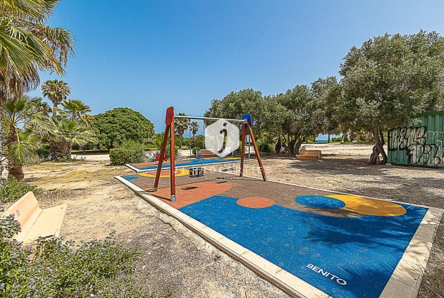 Z drugiej ręki - Mieszkanie w bloku -
Torrevieja - Cabo cervera