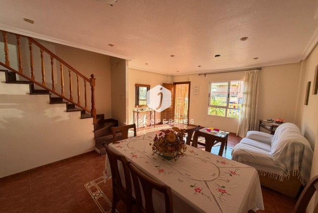 Resale - Chalet -
Guardamar del Segura - Pueblo