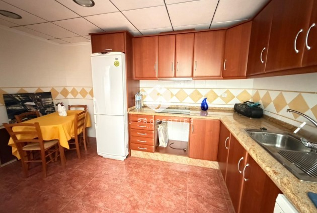 Resale - Chalet -
Guardamar del Segura - Pueblo