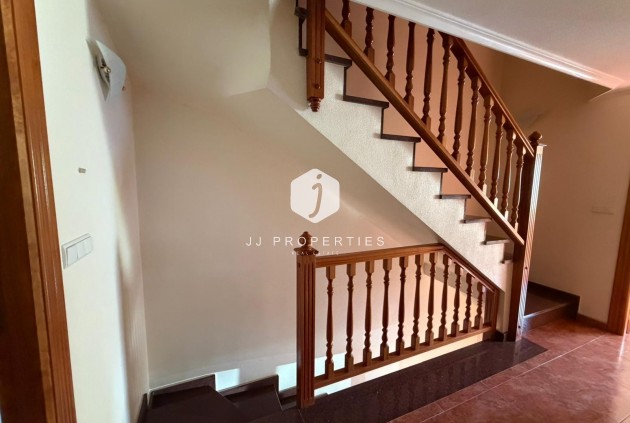 Resale - Chalet -
Guardamar del Segura - Pueblo