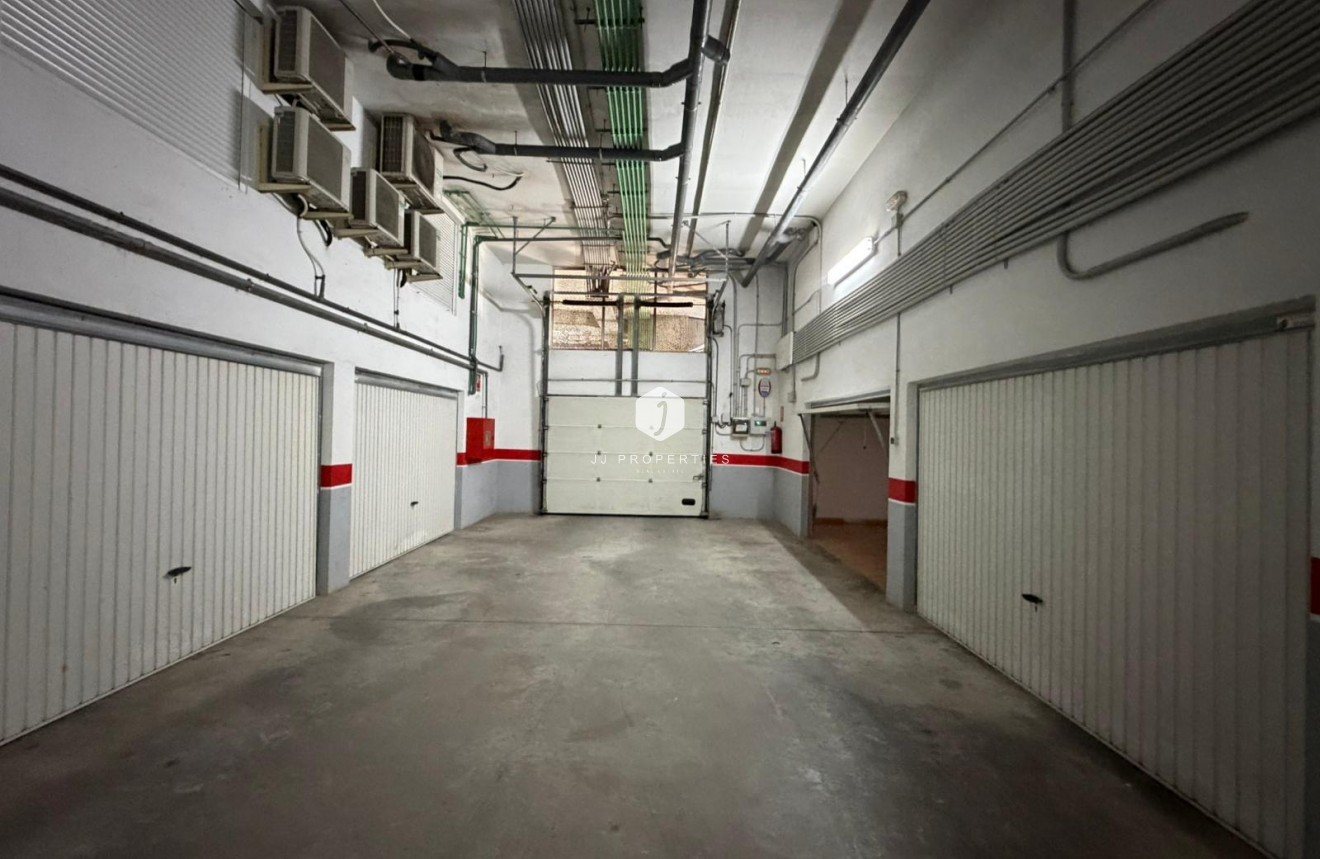 Resale - Chalet -
Guardamar del Segura - Pueblo