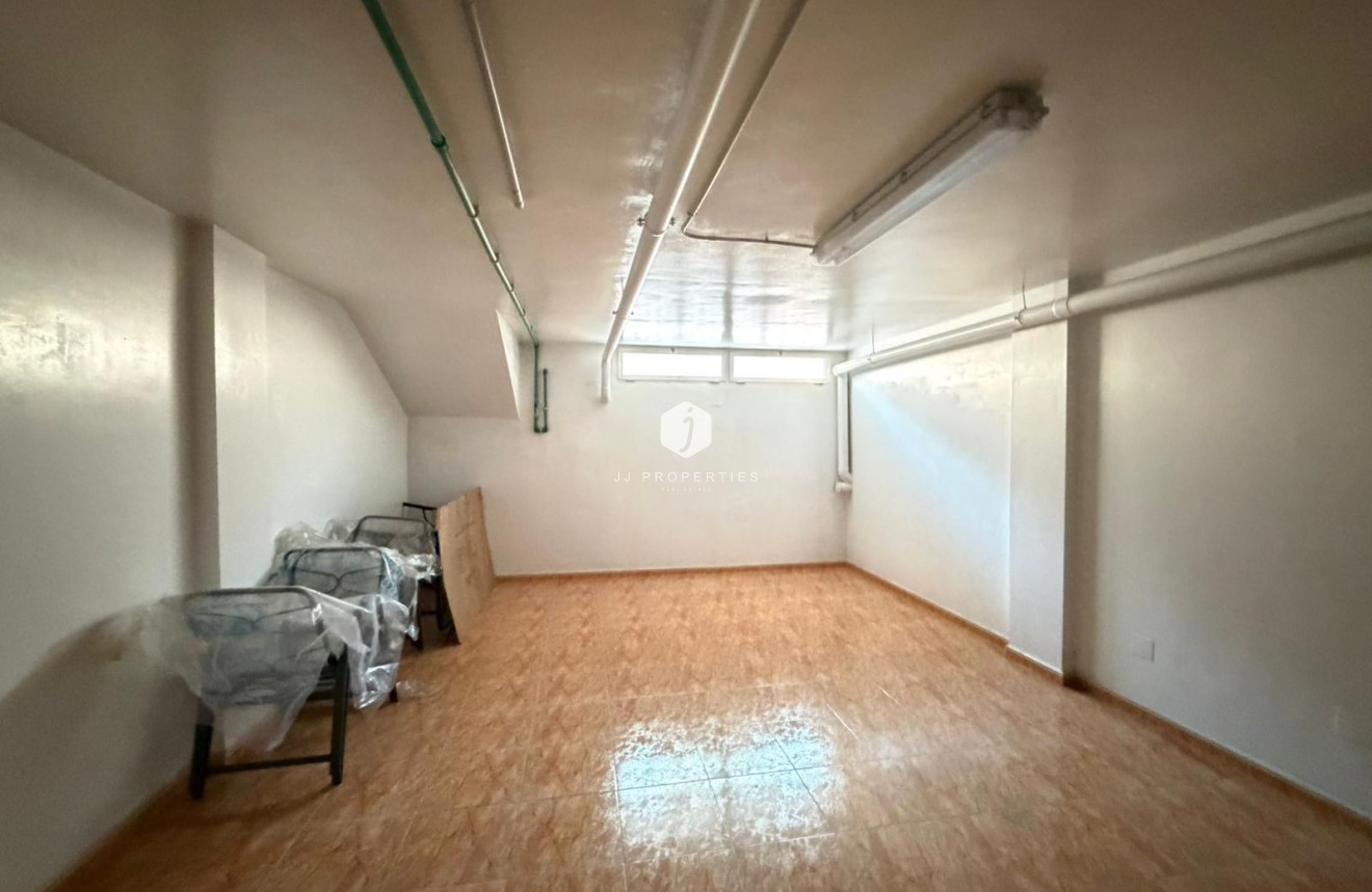 Resale - Chalet -
Guardamar del Segura - Pueblo