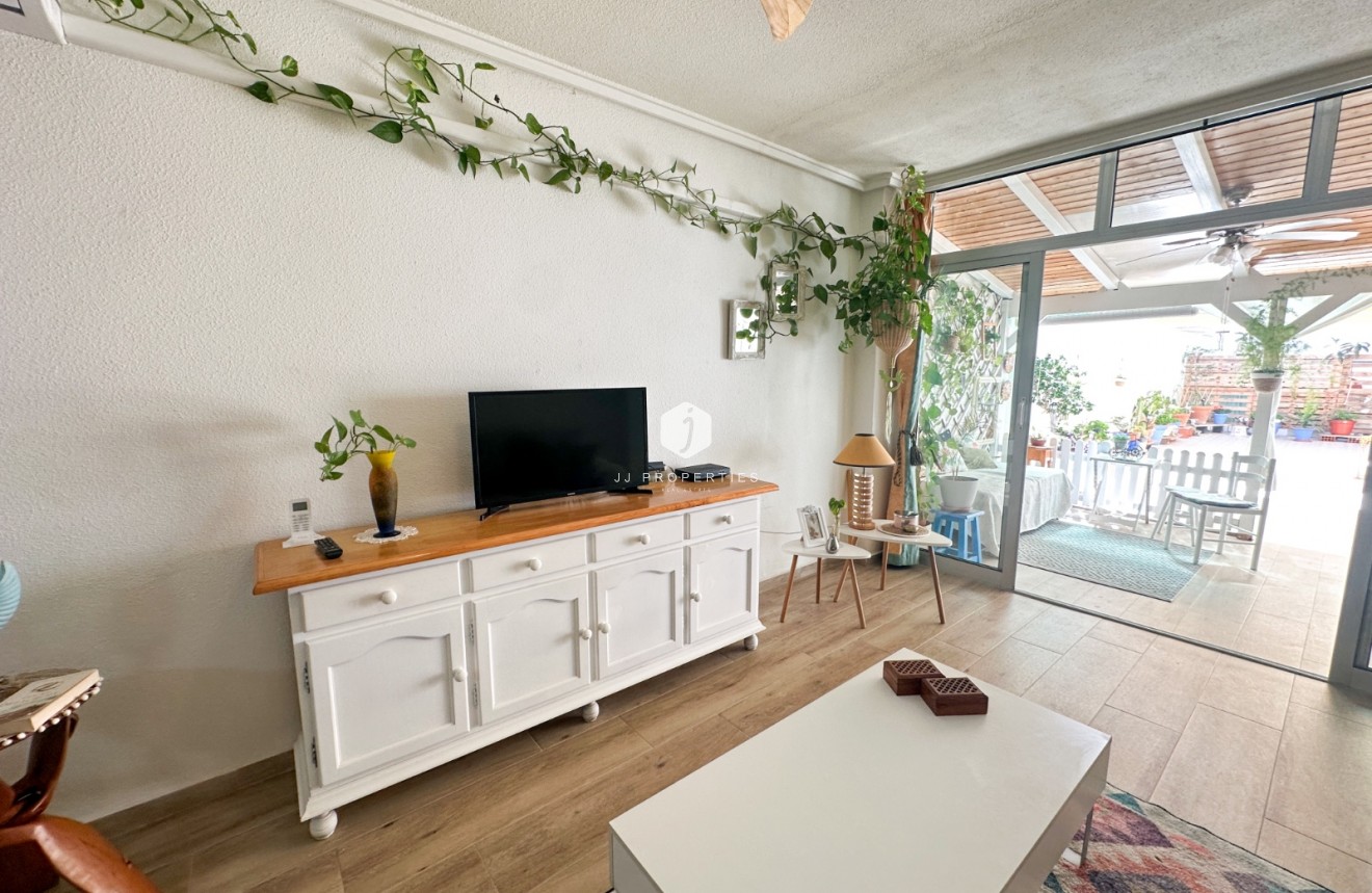 Resale - Apartment / flat -
Torrevieja - Costa Blanca