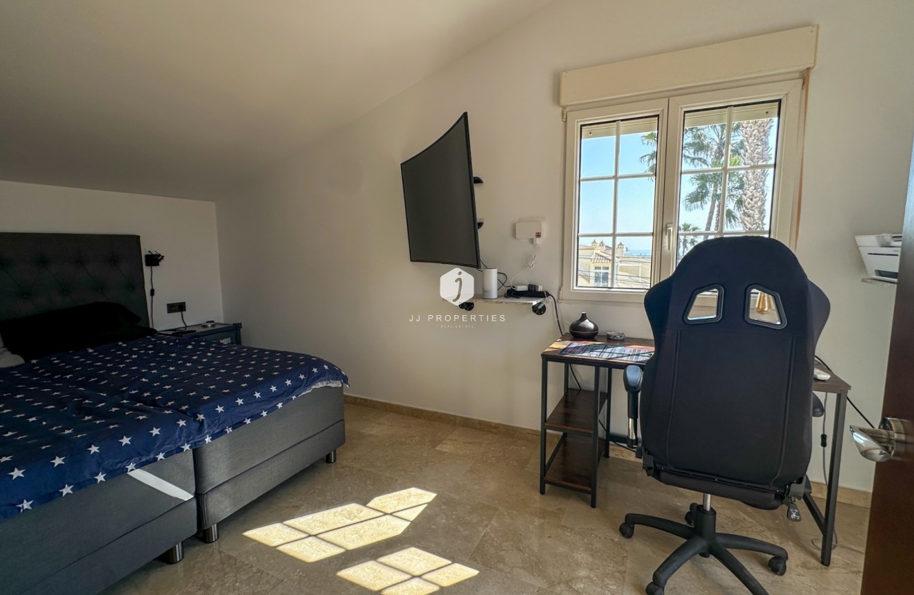 Resale - Duplex -
Orihuela Costa - Costa Blanca