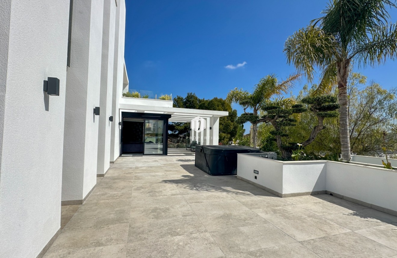 Aus zweiter Hand - Villa -
Orihuela Costa - Costa Blanca