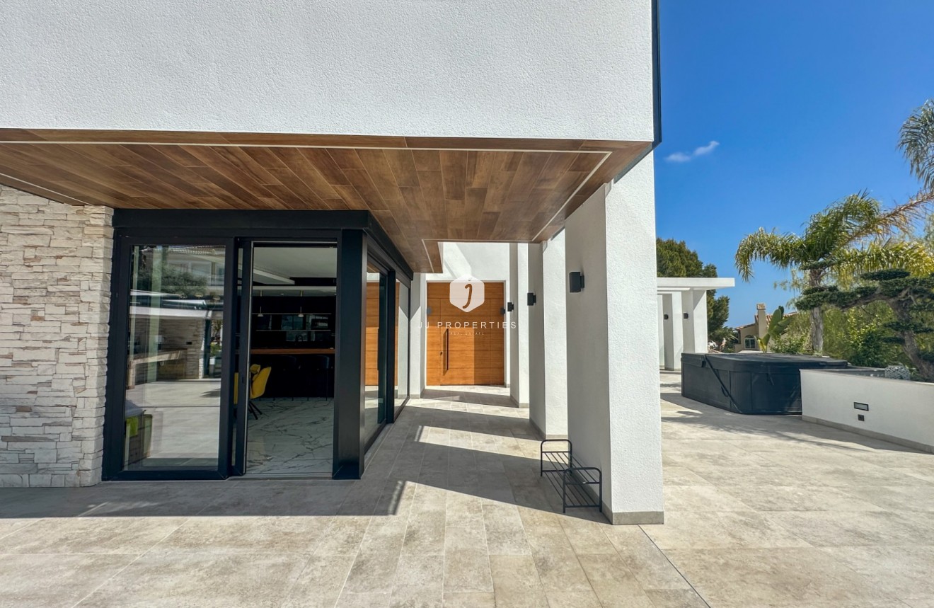 Aus zweiter Hand - Villa -
Orihuela Costa - Costa Blanca