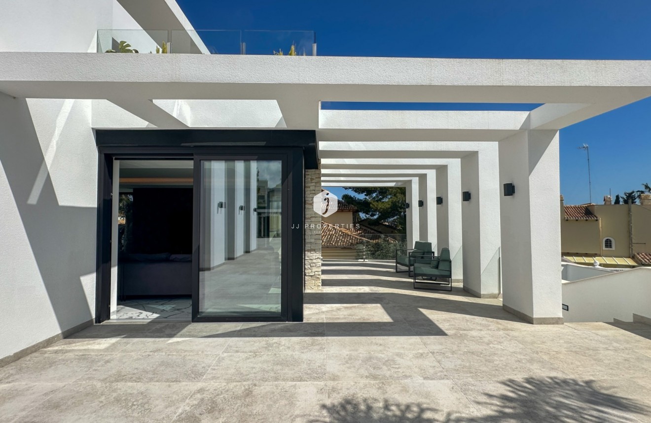 Aus zweiter Hand - Villa -
Orihuela Costa - Costa Blanca