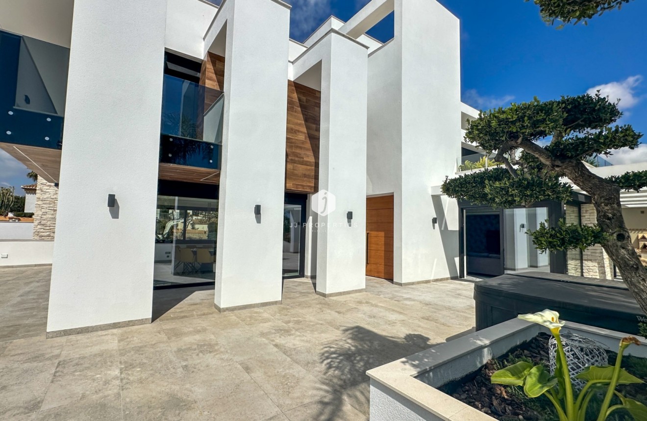 Aus zweiter Hand - Villa -
Orihuela Costa - Costa Blanca