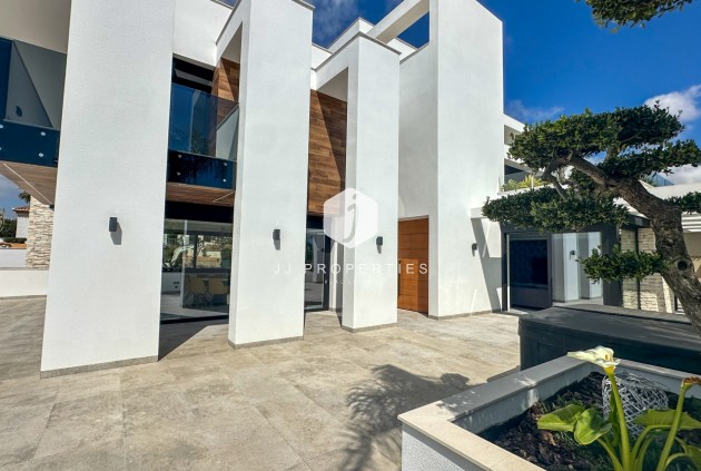 Aus zweiter Hand - Villa -
Orihuela Costa - Costa Blanca