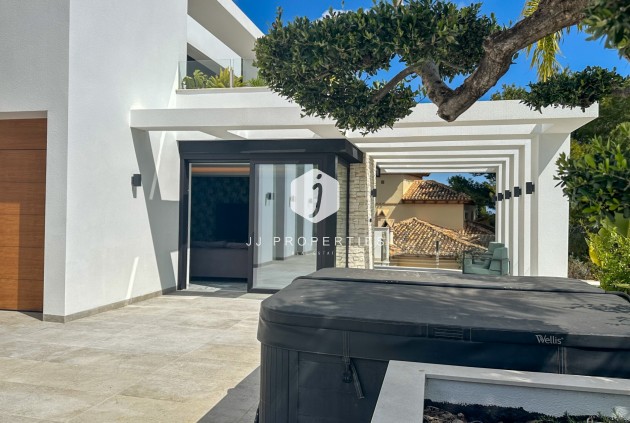 Aus zweiter Hand - Villa -
Orihuela Costa - Costa Blanca