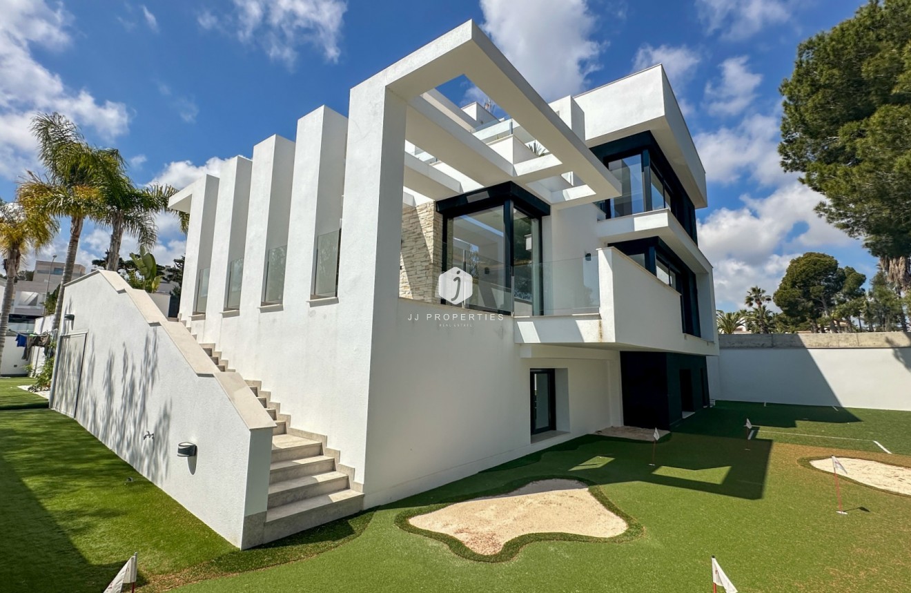 Aus zweiter Hand - Villa -
Orihuela Costa - Costa Blanca