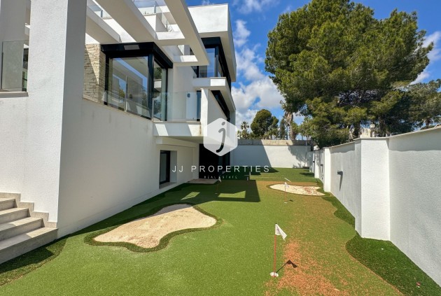 Aus zweiter Hand - Villa -
Orihuela Costa - Costa Blanca