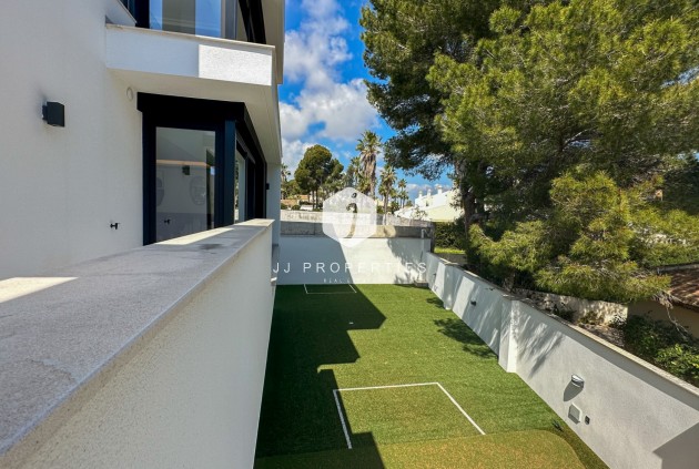 Aus zweiter Hand - Villa -
Orihuela Costa - Costa Blanca